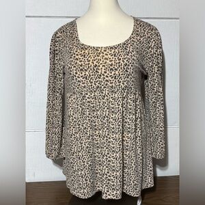 Monroe & Main women’s animal print size 2x top 28” length